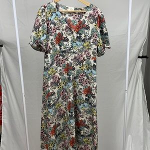 New! Tropical long dress with buttons